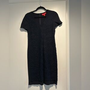 Avia Elegant Black Lace Midi Dress